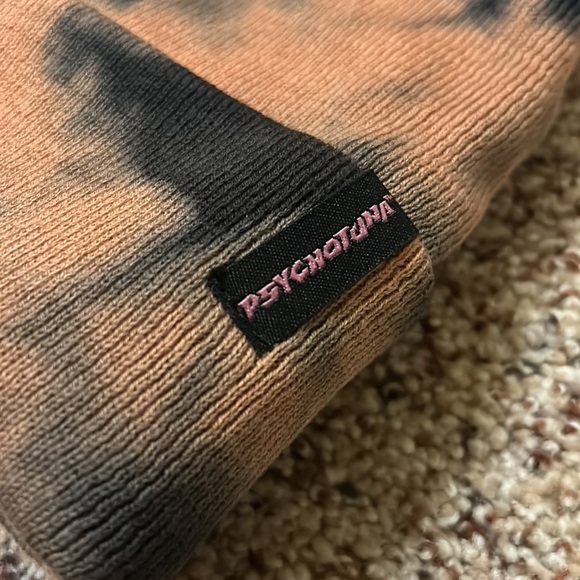 PSYCHO TUNA beanie - Picture 3 of 5
